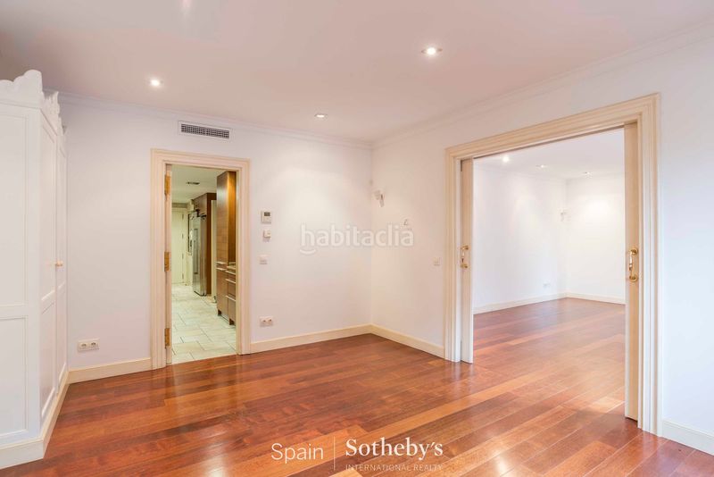 Foto 2def86fc-75e1-428f-bfe4-ca765d73840a. Lloguer dúplex amb calefacció aparcament a Nueva España Madrid