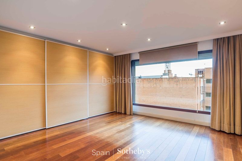 Foto 3b110b36-f6f4-4c08-883a-aabed3dcb439. Lloguer dúplex amb calefacció aparcament a Nueva España Madrid