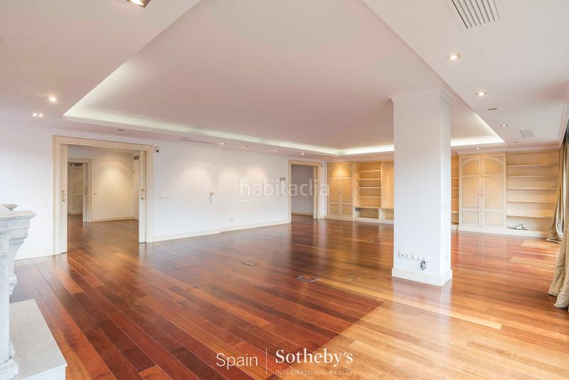 Foto 438b7a27-b83b-46fe-bd53-347fb1fbb8c7. Lloguer dúplex amb calefacció aparcament a Nueva España Madrid