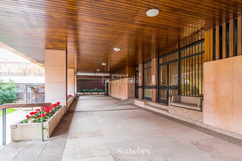 Foto 64d7fe79-834b-47e0-9e84-e0e130d90a66. Lloguer dúplex amb calefacció aparcament a Nueva España Madrid