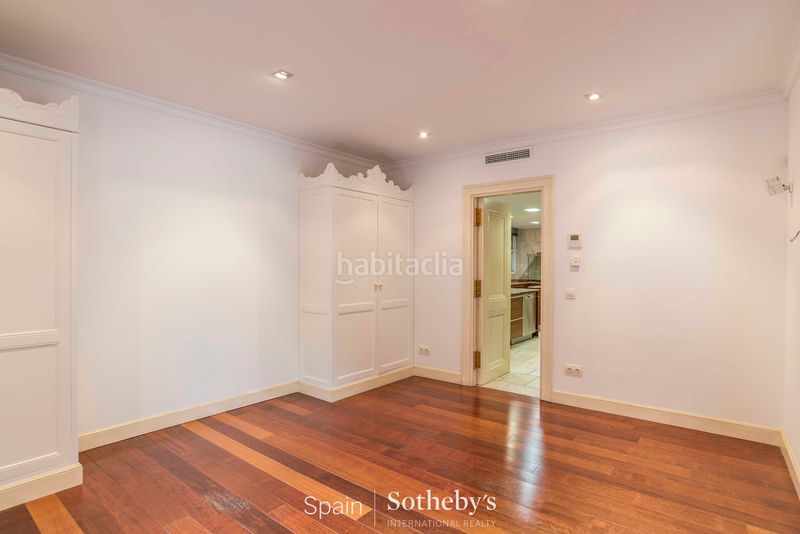 Foto 66d8d9c1-c545-4c2a-870c-e365b6831bfb. Lloguer dúplex amb calefacció aparcament a Nueva España Madrid