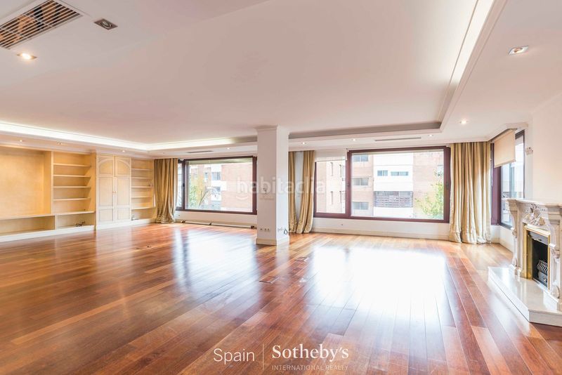 Foto 8359d7a1-c7b3-47f7-b3a0-ff58f43251aa. Lloguer dúplex amb calefacció aparcament a Nueva España Madrid