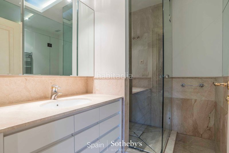 Foto 9ac96251-894e-49d0-a1a9-4a2606a60a73. Lloguer dúplex amb calefacció aparcament a Nueva España Madrid