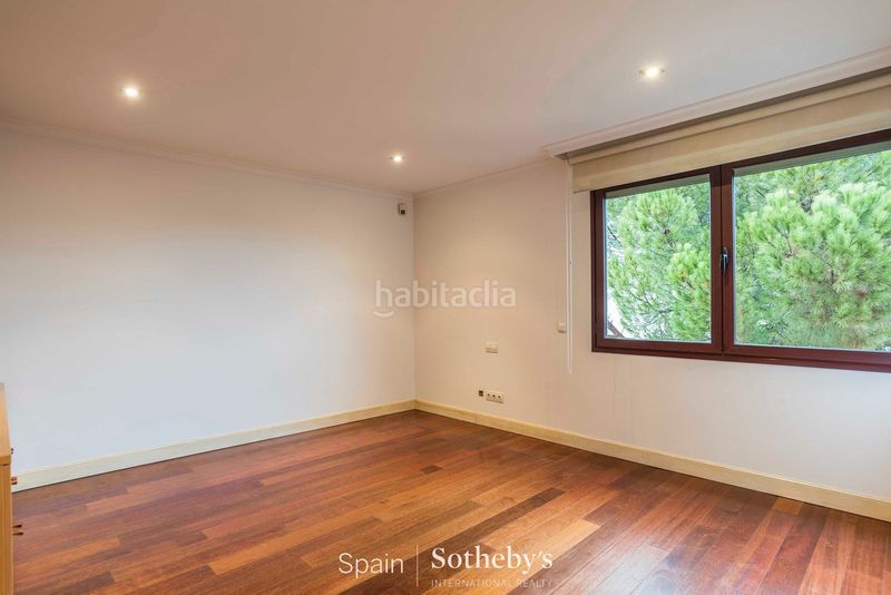 Foto c02ed57e-46e2-4710-a980-2e710db66d7b. Lloguer dúplex amb calefacció aparcament a Nueva España Madrid