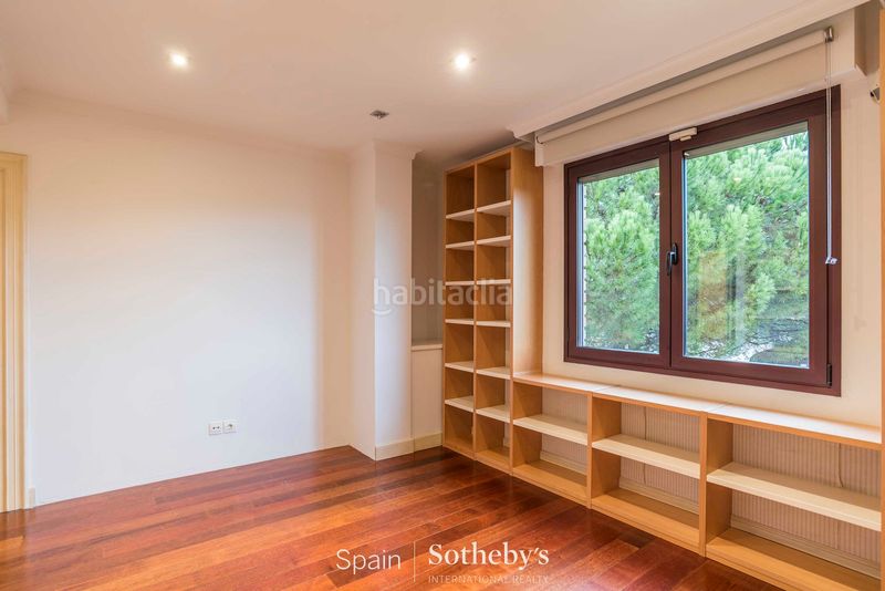 Foto cf561a31-8034-4359-8c07-5dddb3454c46. Lloguer dúplex amb calefacció aparcament a Nueva España Madrid