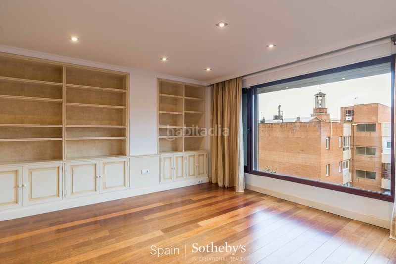 Foto ef76b4b8-1af8-4f52-8a28-671590acac5f. Lloguer dúplex amb calefacció aparcament a Nueva España Madrid