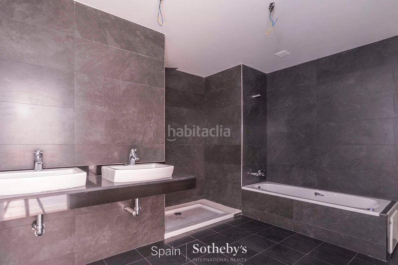 Foto 2f9f2c69-8672-4652-8f36-a69e3f9edf15. Casa amb calefacció piscina a Aravaca Madrid