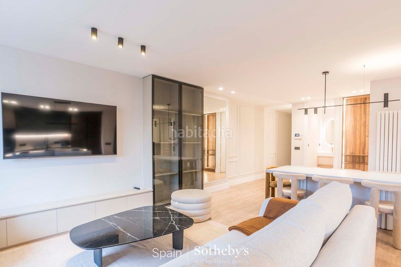 Foto 23f15fae-1d5f-454b-ab3c-d4a500ebeb8c. Apartament amb calefacció aparcament a Goya Madrid