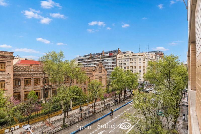 Foto 5bb32ceb-0b07-429d-8bc1-f46148b6a6b3. Apartament amb calefacció aparcament a Goya Madrid