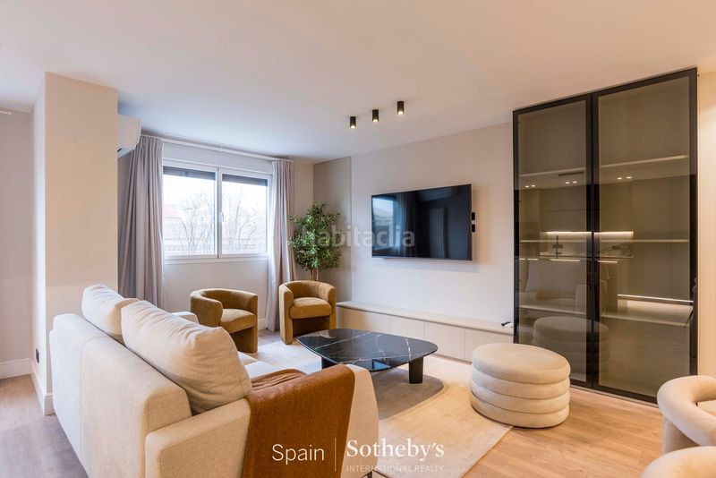 Foto e0ba5eae-dd8e-4c02-b2d7-e7339a18edbf. Apartament amb calefacció aparcament a Goya Madrid