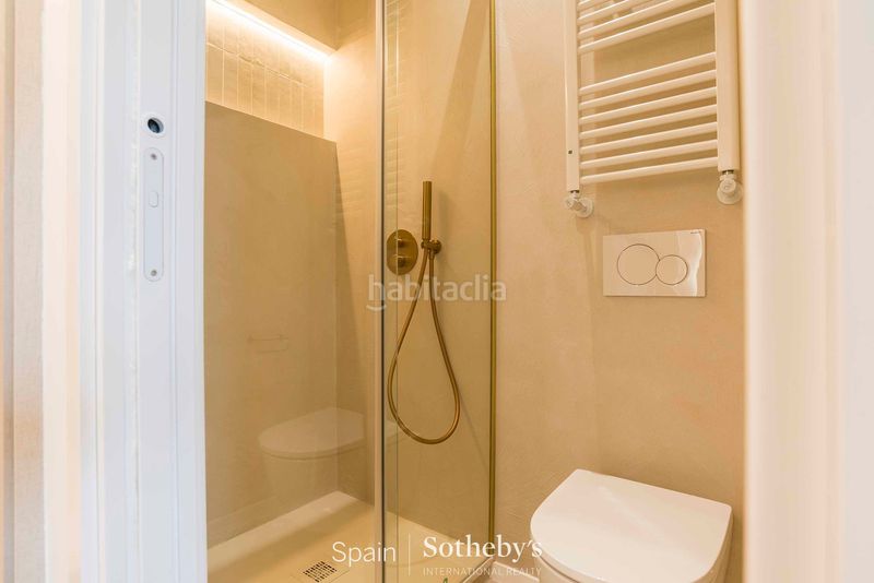 Foto dda5b473-bc1a-4b72-b326-77f408326cd3. Apartament amb calefacció a Trafalgar Madrid