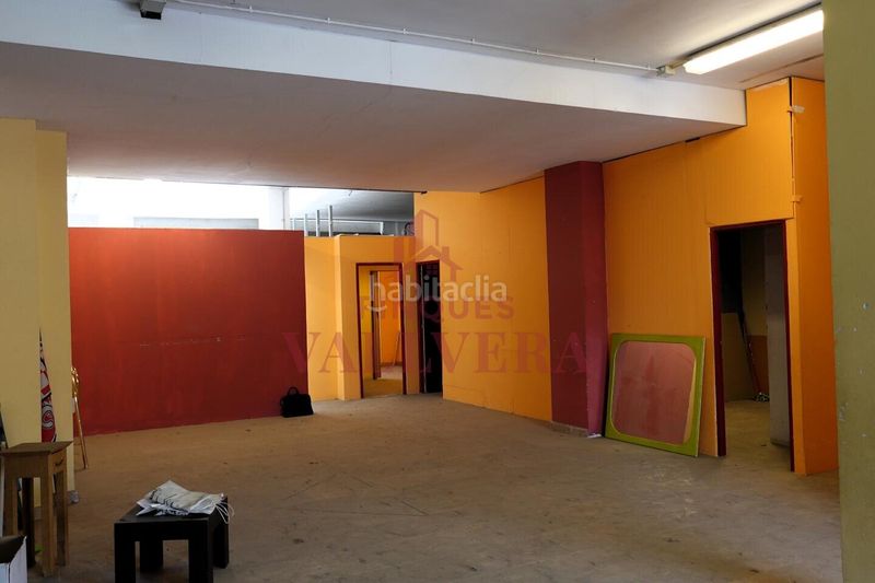 Foto ba709f7b-4153-47a5-bf17-d44132d2c3fb. Local comercial a Valls