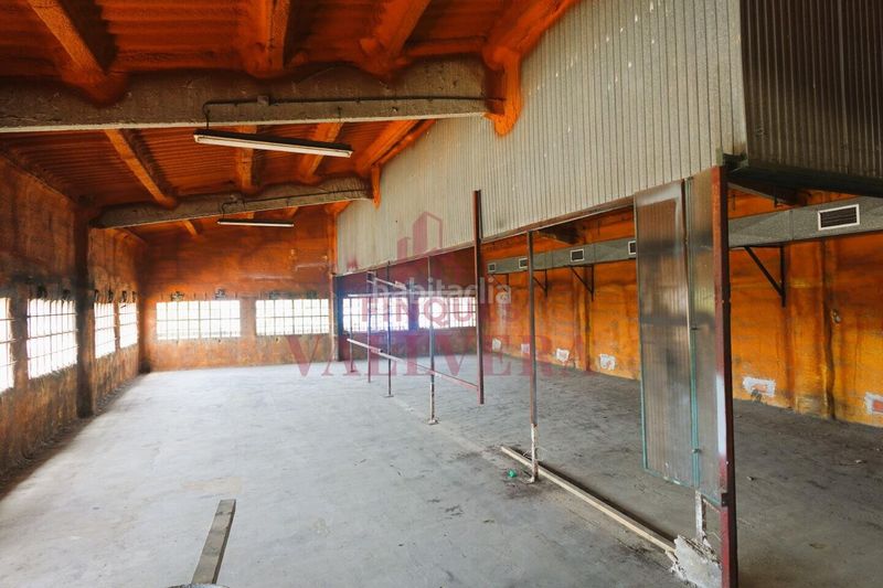 Foto 949a9b16-2bc7-4a8c-b7dc-4fab27a5c33d. Local comercial a Valls