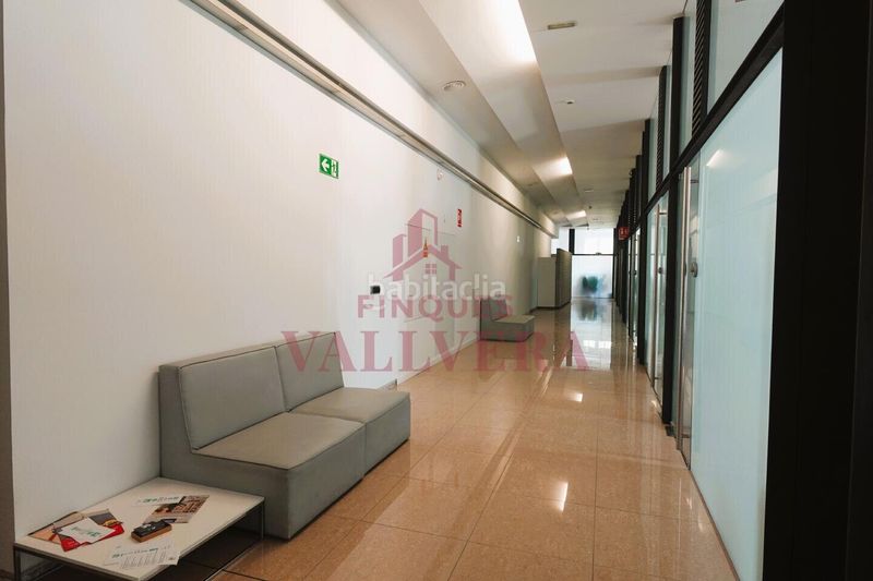 Foto 1e396ba3-8b5b-487d-8121-89204a323914. Lloguer local comercial a Valls