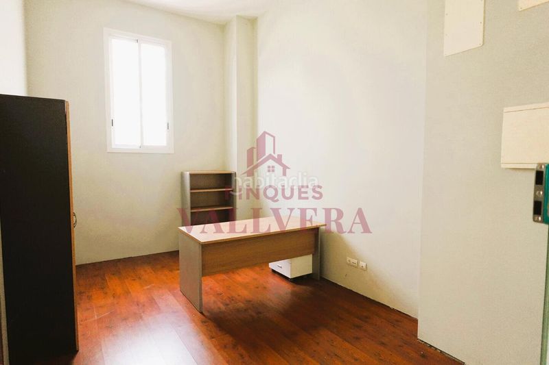 Foto 27f0da5c-aa32-4c0a-9fbc-789e717b3dd5. Lloguer local comercial a Valls