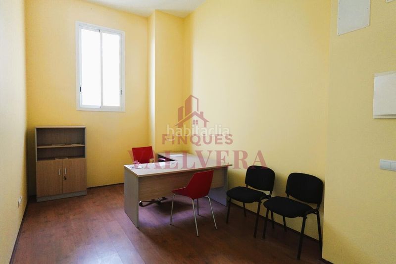Foto 82d2f399-fd67-4c97-b032-12da6297a7e2. Lloguer local comercial a Valls