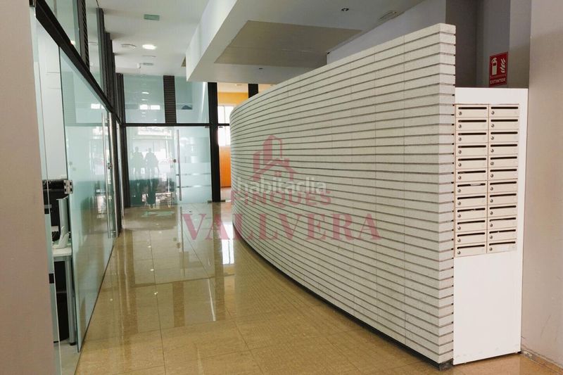 Foto a4e2e638-b1c7-4c29-a23e-b3b64251886d. Lloguer local comercial a Valls