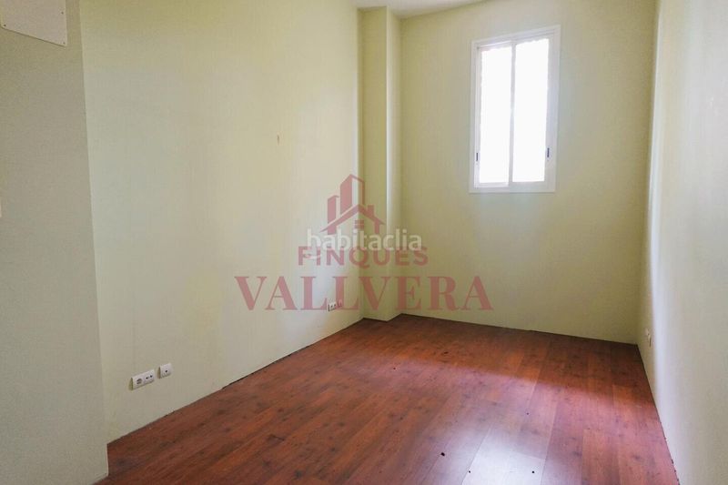 Foto b2fb7718-79fa-4616-8b79-8dda1a59e40f. Lloguer local comercial a Valls