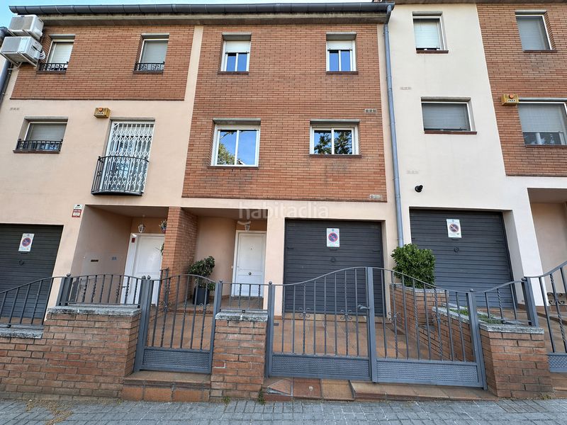 Foto 6f68137e-3dd8-4969-ae87-e62137563226. Casa adossada amb calefacció a Bufalà Badalona