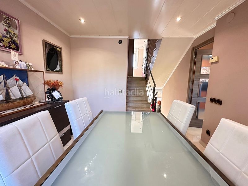 Foto fd165b1c-4dc2-4de2-9b39-9f91e4ef7530. Casa adossada amb calefacció a Bufalà Badalona