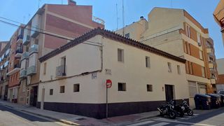 Casa  Calle cavero jadraque, pilar 12. Se vende una gran casa  chalet en zaragoza con infinitas posibil