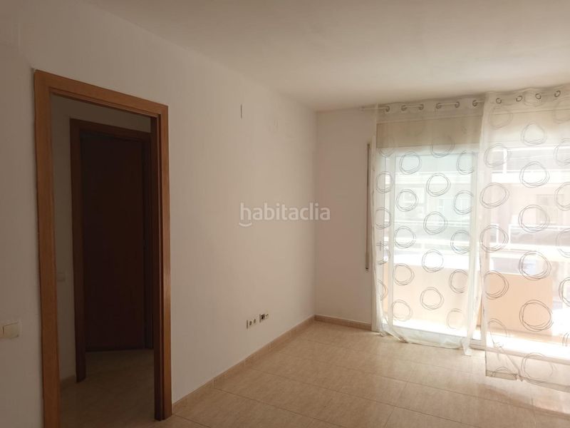 Foto edeee704-79a5-4acb-8ee7-c9998b9edcd0. Pis amb calefacció aparcament a Nord La Ràpita