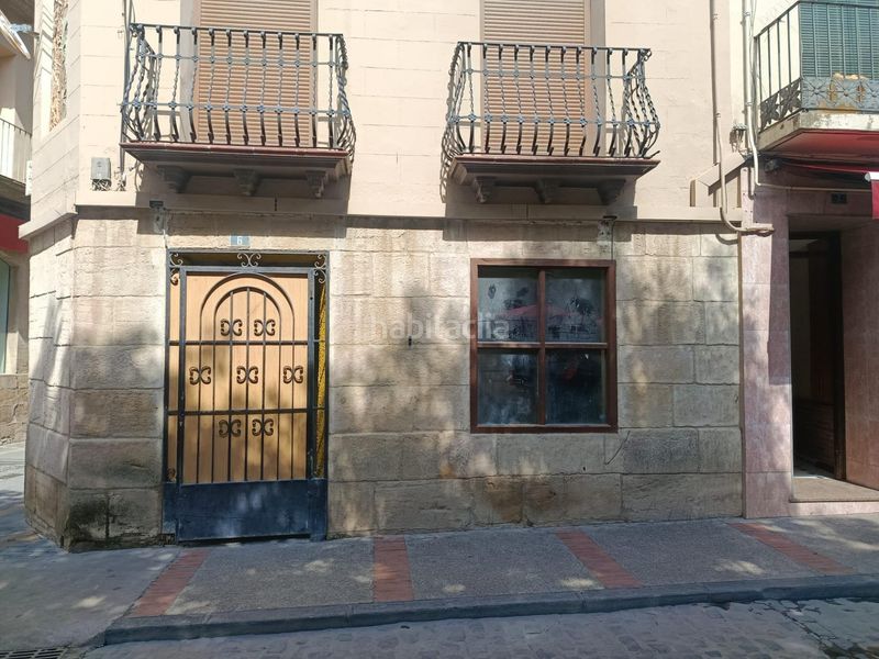 Foto 4765dd45-f788-458d-b394-7091199d3eb9. Edificio in Caspe