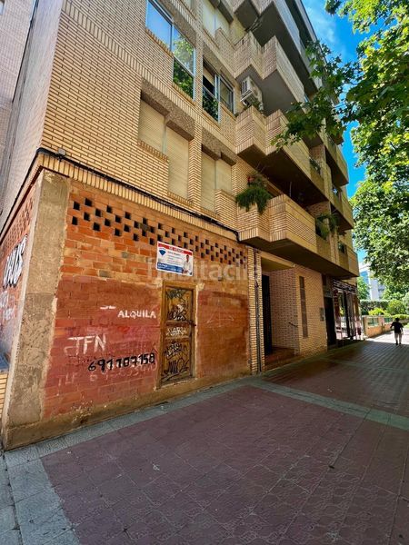 Foto b07102ca-d2a2-4e91-bb60-b97052182a5d. Local comercial a Grancasa Zaragoza