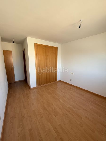 Foto bfb36a4a-02f5-4ff2-9409-c6e138fe46e7. Pis amb aparcament a Pinseque