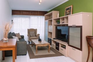 Lloguer Pis  R�a da ballesta. C�lida vivienda en el centro