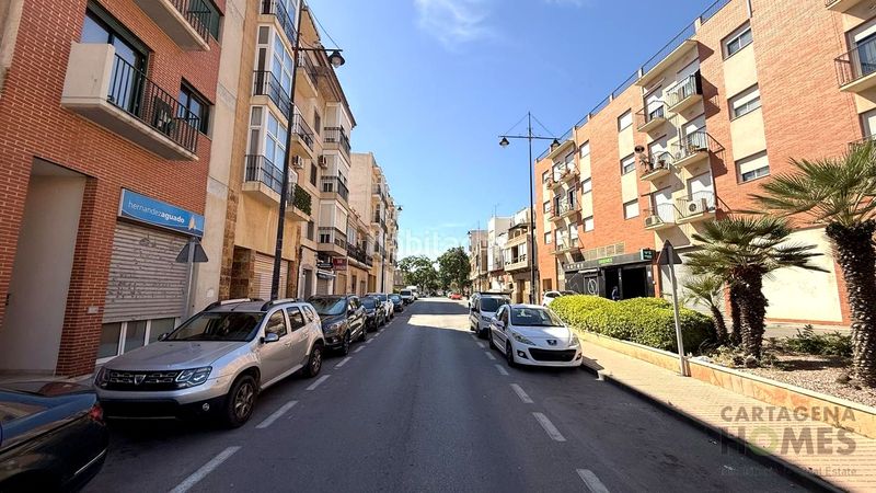 Foto ac3e67de-cc15-4f00-9d36-a064660a9b39. Edifici a santiago 14 a Santa Lucía Cartagena
