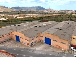 Industrial building  Vía favencia 11. Más de 1.500 m diáfanos a un paso de cabezo beaza