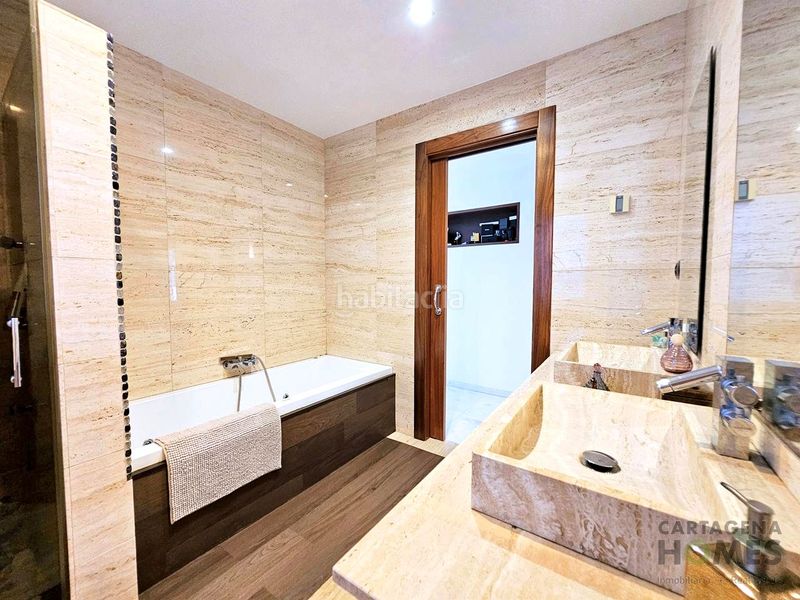 Foto 9987972b-f8a7-44ab-9704-8318d62993ed. Casa amb calefacció piscina a Canteras Cartagena