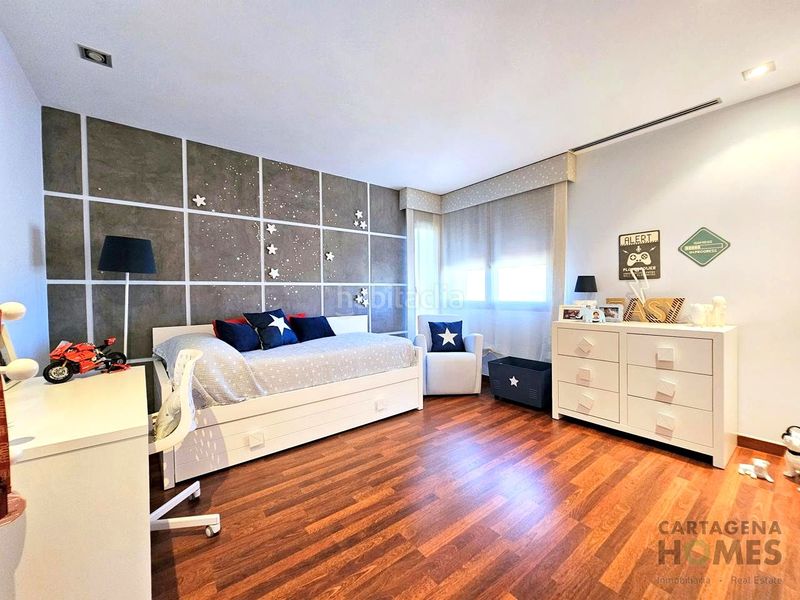 Foto d13561ad-e7ae-4faa-a364-645b0cf290cf. Casa amb calefacció piscina a Canteras Cartagena