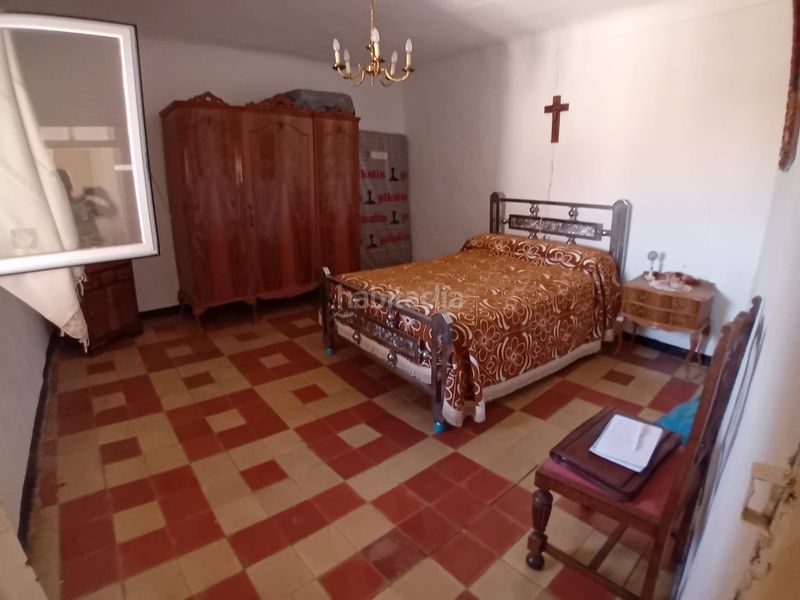 Foto 50b51305-b19f-404c-8329-226d402c01b3. Casa adossada a Aguarón