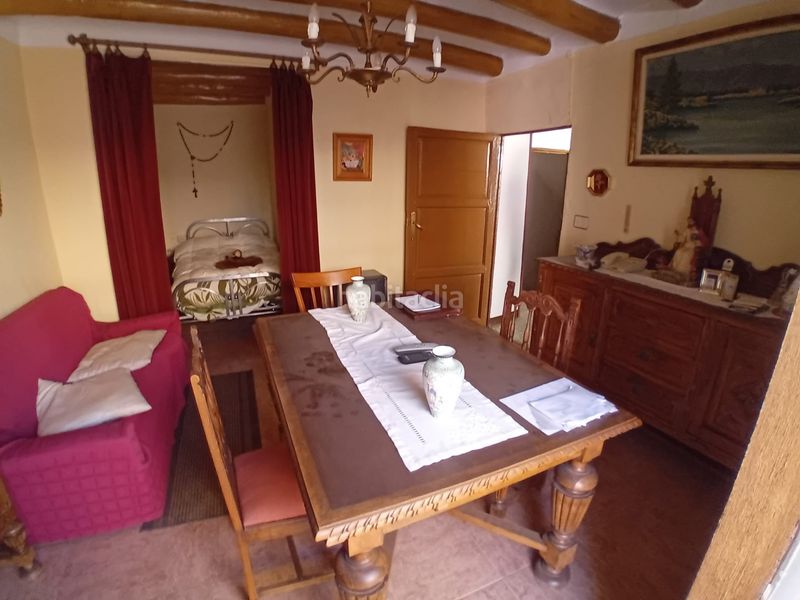 Foto 55a2e8ab-2d67-4aaf-93cf-5a47bb1cf08f. Casa adossada a Aguarón