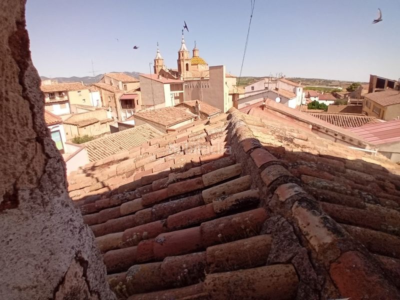 Foto e04ea24b-71f0-40a9-89bb-aaa6c82a9d81. Casa adossada a Aguarón