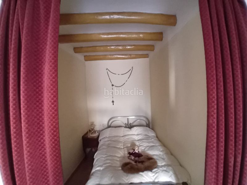 Foto f6814654-2028-4cf3-9531-91b5aada6ca5. Casa adossada a Aguarón