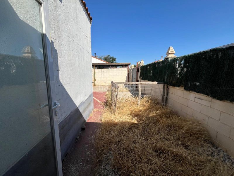 Foto 7bac86ee-caeb-4fd6-90e3-a73e00df4867. Casa adossada amb aparcament a Pinseque