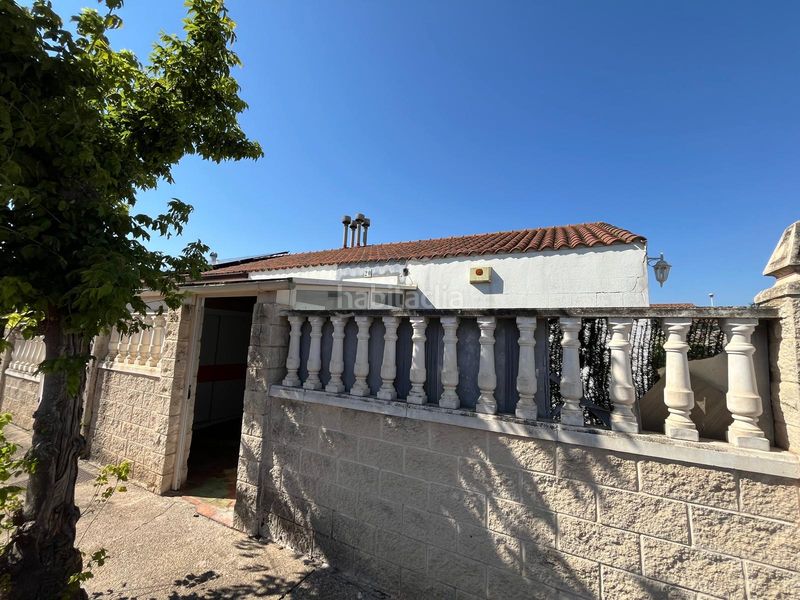 Foto 8b8eb844-4e46-40ec-b0de-4e6b999f9bdb. Casa adossada amb aparcament a Pinseque