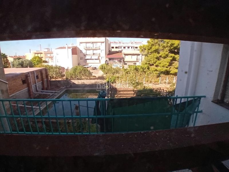 Foto 4dabd1d6-aeb8-42ee-836a-10329fe027d0. Casa a schiera in carrer de masricart 36 in Canonja (la)