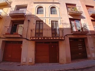 Semi detached house in Carrer de ravaleta 26. Vivienda unifamiliar adosada en la canonja
