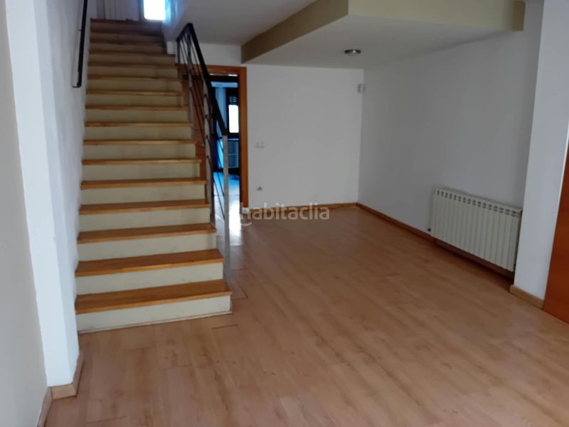 Foto cc9d9b67-72ba-48fa-bb16-85f98b4af75b. Casa a schiera in carrer de ravaleta 26 in Canonja (la)