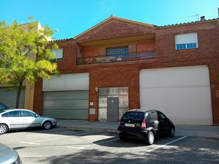 Casa adossada a Carrer de pau gargallo 10. Reus, casa unifamiliar adosada