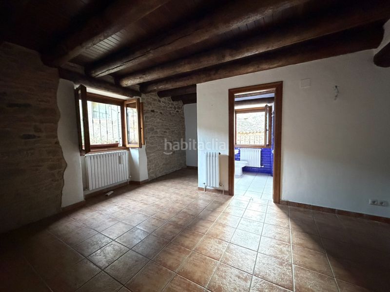 Foto 815e5d49-93d9-4b6f-b9ae-31230c0dd06f. Edificio in calle baja 4 in Peñas de Riglos (Las)