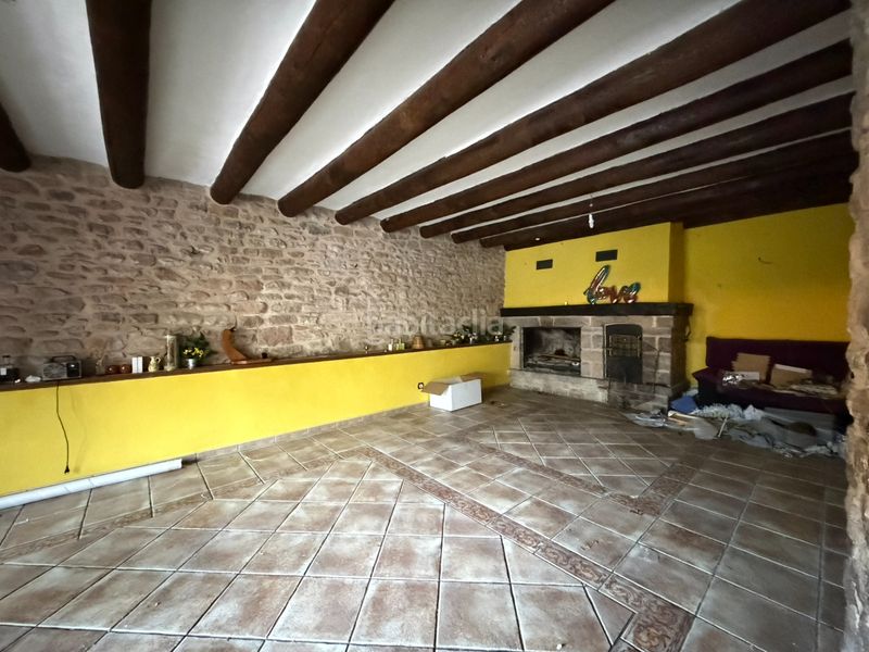 Foto a428541f-f97b-4687-a8e3-d0c56edd9904. Edificio in calle baja 4 in Peñas de Riglos (Las)