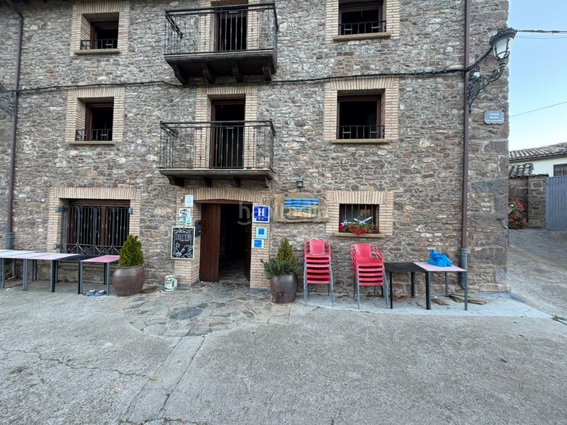 Foto aa42546b-8007-418c-a328-e4954b128919. Edificio in calle baja 4 in Peñas de Riglos (Las)