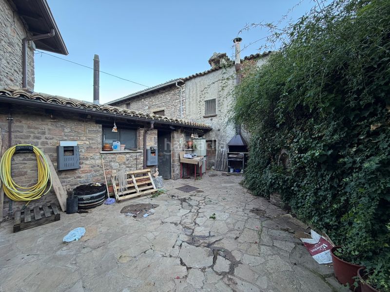 Foto ac9d6e3f-f180-4c69-8b08-d5f0283dd5f7. Edificio in calle baja 4 in Peñas de Riglos (Las)