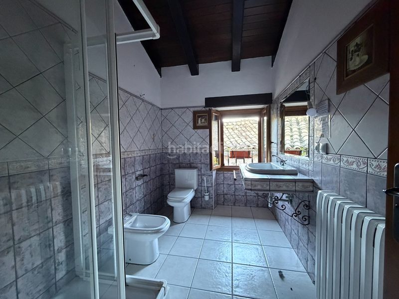 Foto aee449c9-7177-40d9-a78d-51feea5ccf13. Edificio in calle baja 4 in Peñas de Riglos (Las)