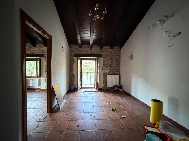 Foto b56ca22e-70f8-4d01-92f4-edc70cae970e. Edificio in calle baja 4 in Peñas de Riglos (Las)